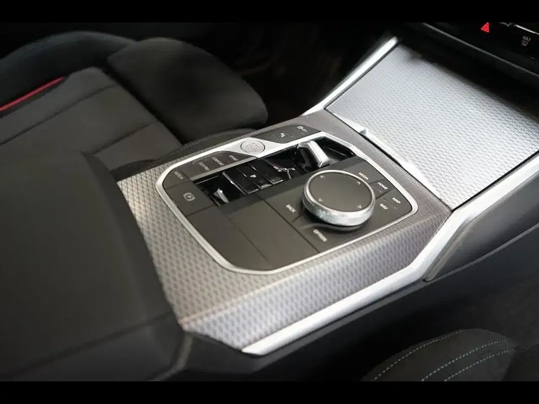BMW 320 xDrive M Sport - Thumbnail 13