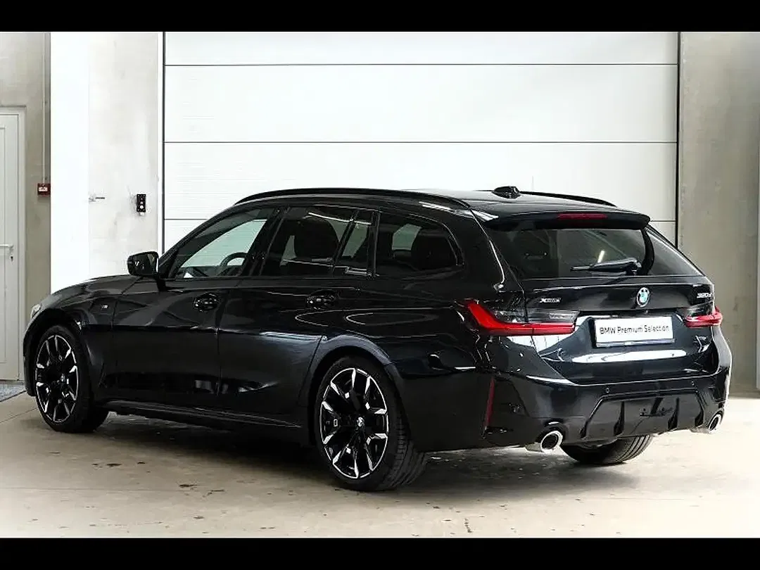BMW 320 xDrive M Sport - Thumbnail 5