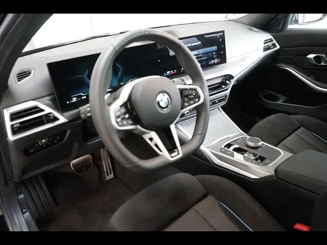 BMW 320 xDrive M Sport - Thumbnail 6