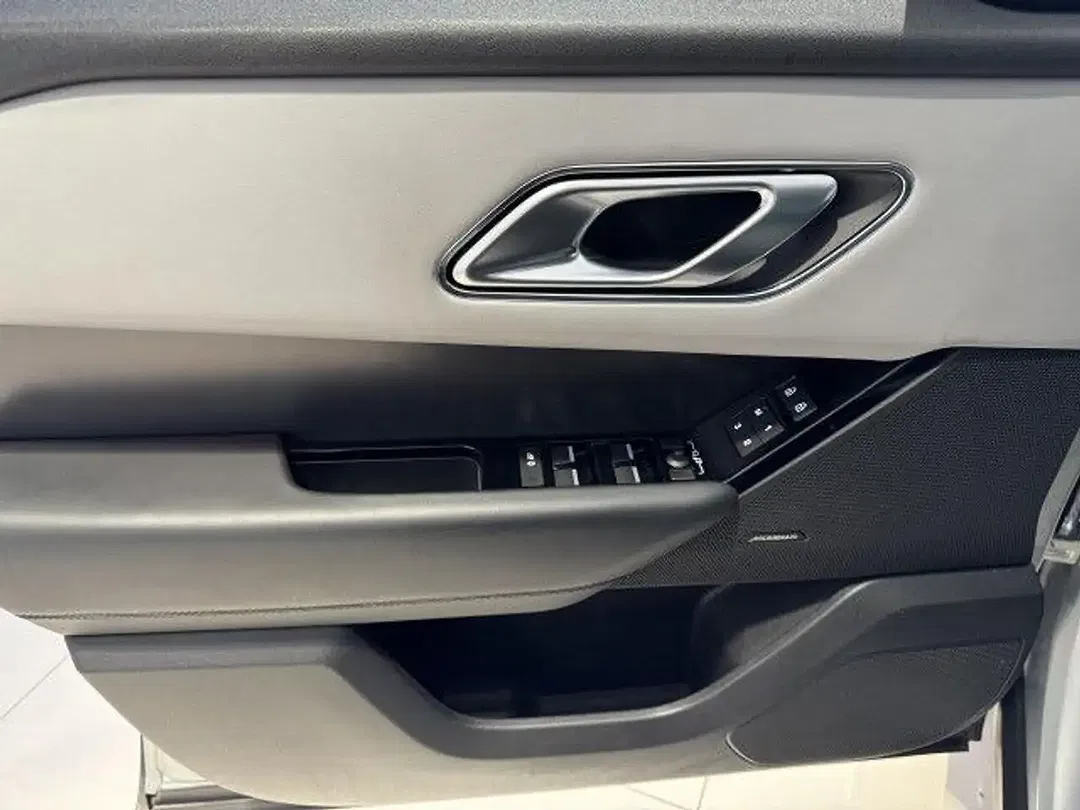 Land Rover Range Rover Velar D300 HSE - Thumbnail 12