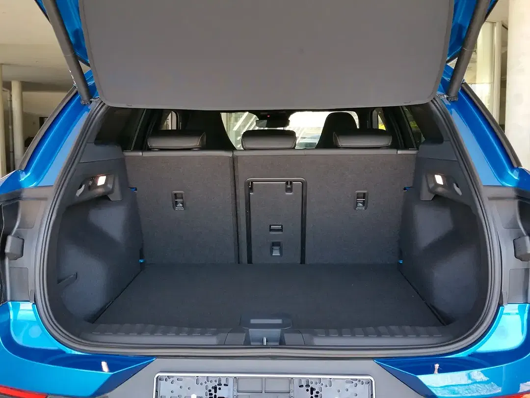 Ford Explorer 4x4 Premium - Thumbnail 13