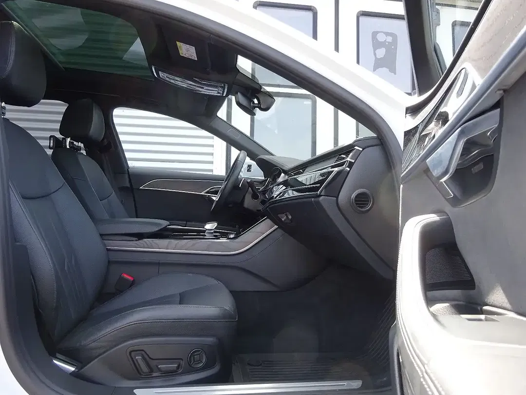 Audi A8 55 TFSI quattro S line - Thumbnail 11