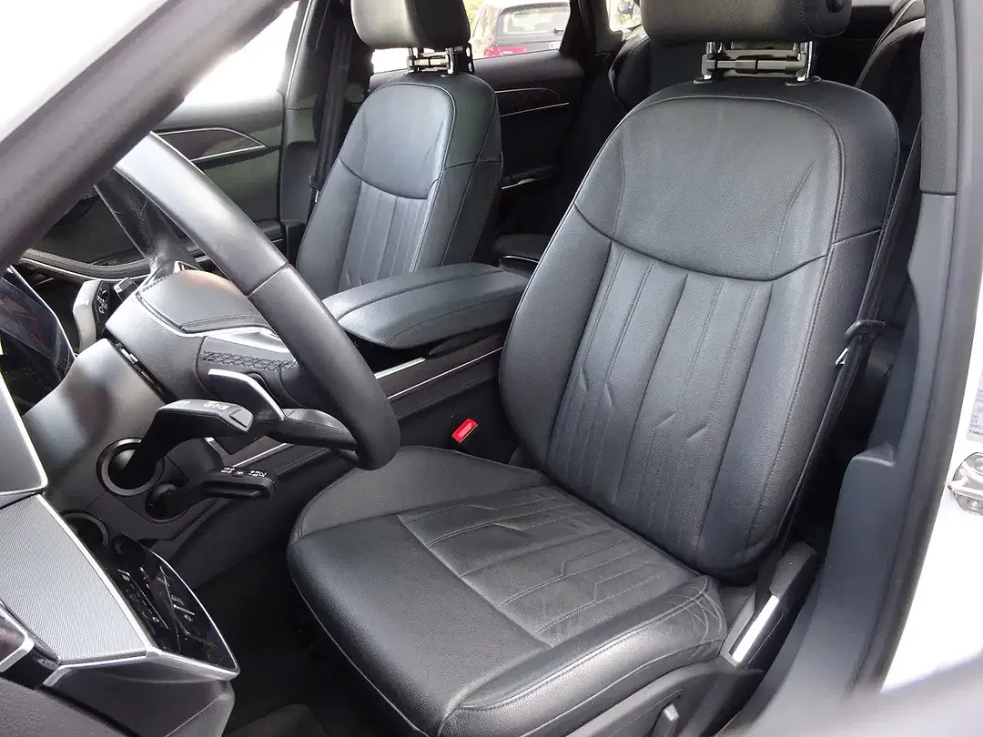 Audi A8 55 TFSI quattro S line - Thumbnail 22