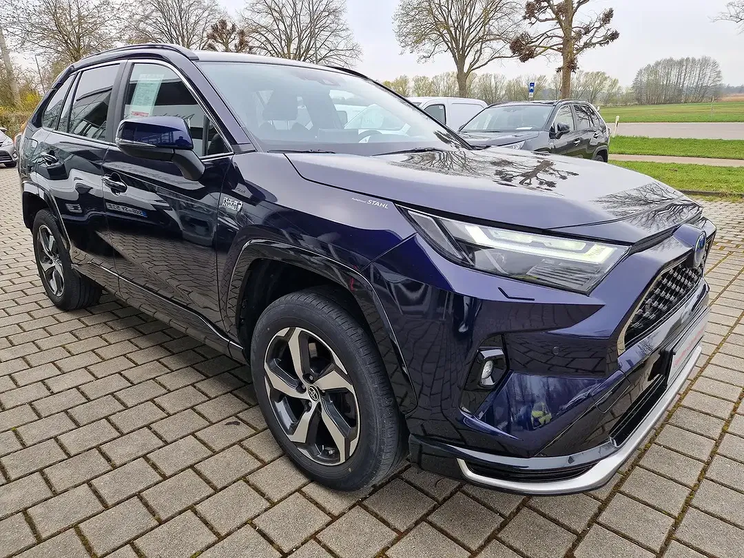 Toyota RAV 4 PHEV 4x4 - Thumbnail 3