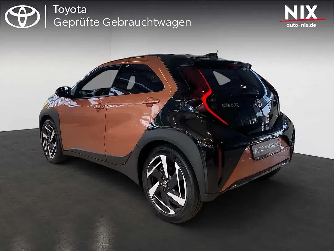 Toyota Aygo X 1.5 Hybrid Lounge - foto 2