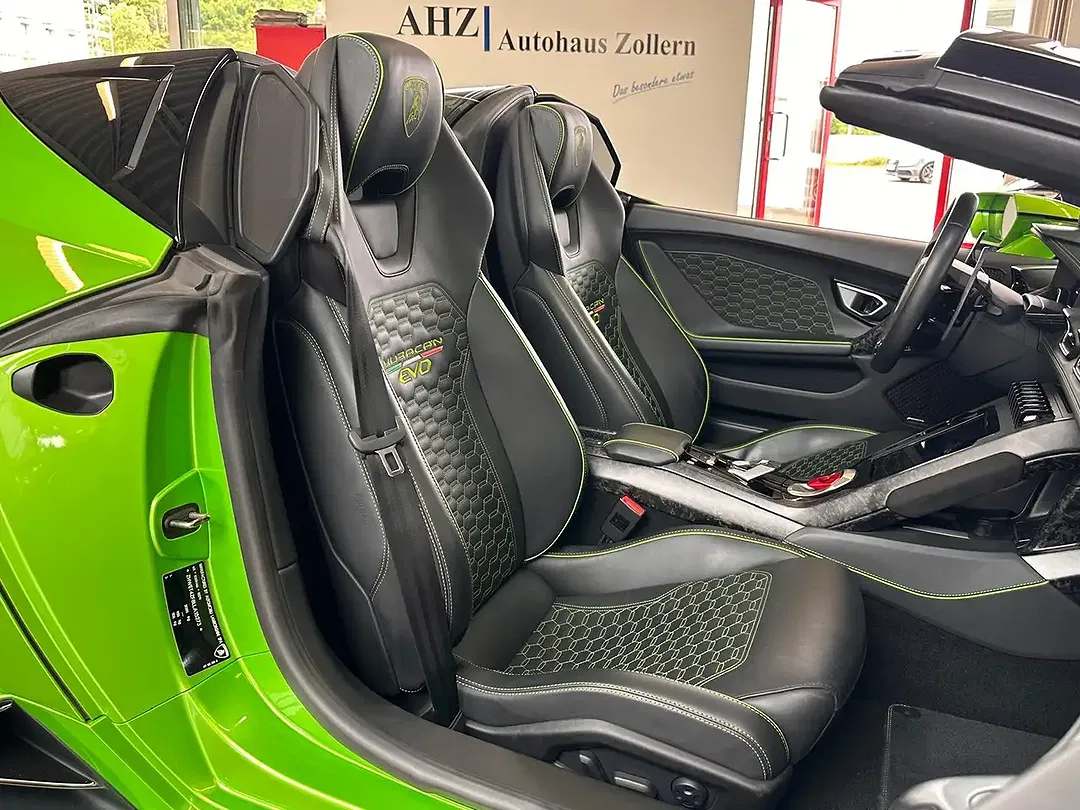 Lamborghini Huracán EVO Spyder - Thumbnail 7