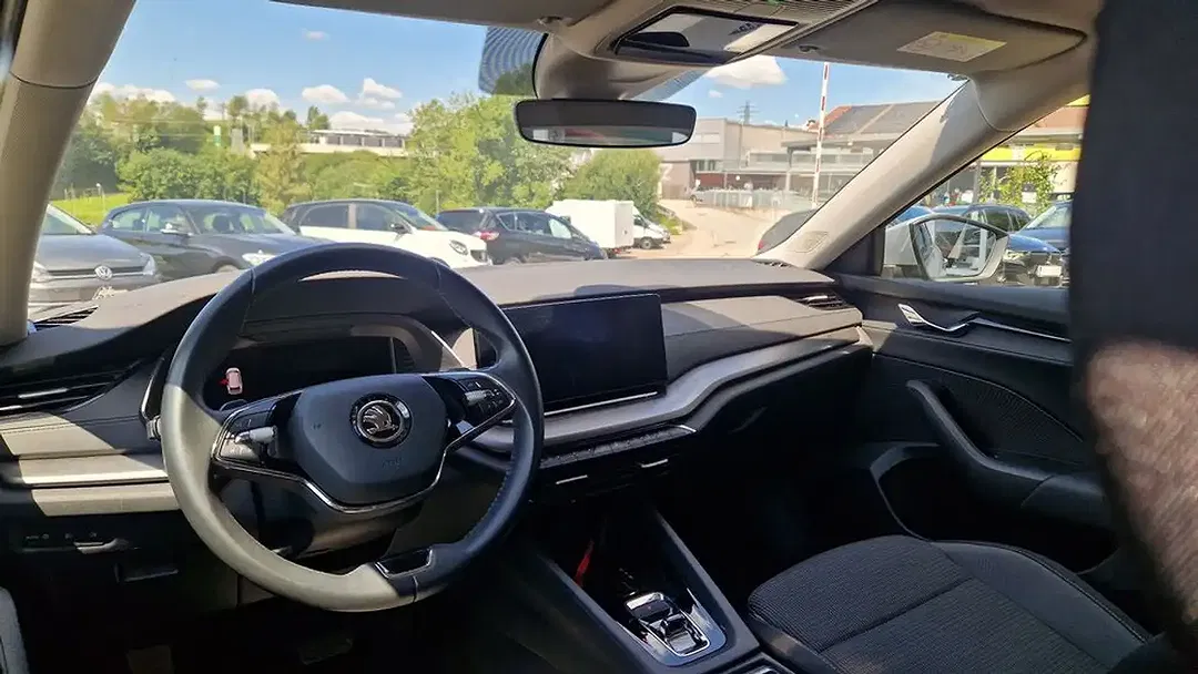 Skoda Octavia 2.0 TDI DSG Combi Style - Thumbnail 8