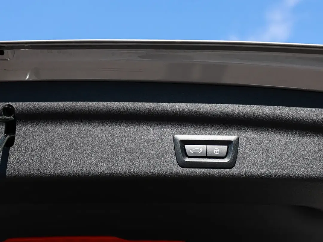 BMW iX1 xDrive M Sport Pro - Thumbnail 13