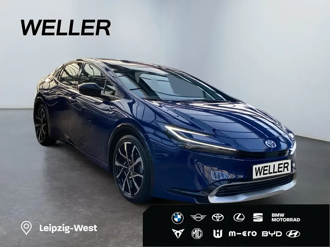 Toyota Prius PHEV Executive - Thumbnail 4