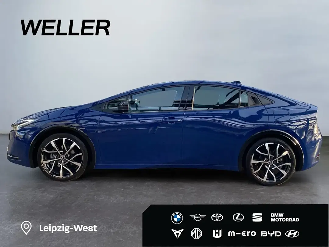 Toyota Prius PHEV Executive - Thumbnail 5