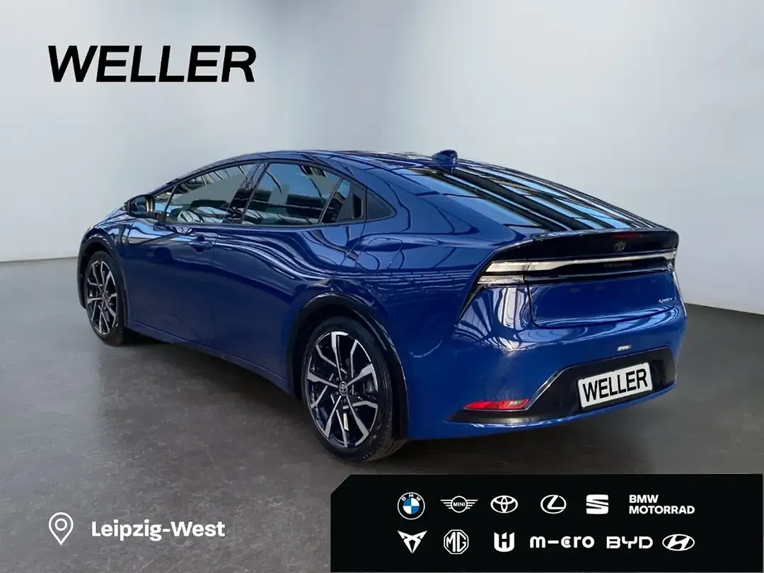 Toyota Prius PHEV Executive - Thumbnail 7