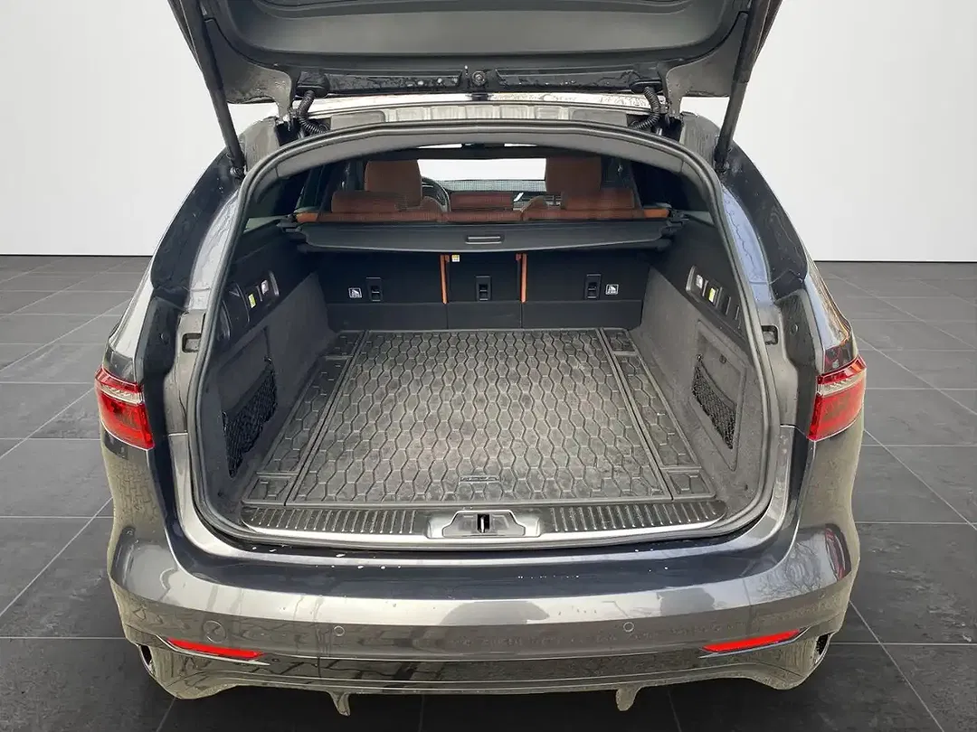Jaguar XF 4x4 Sportbrake R-Dynamic Black - Thumbnail 14