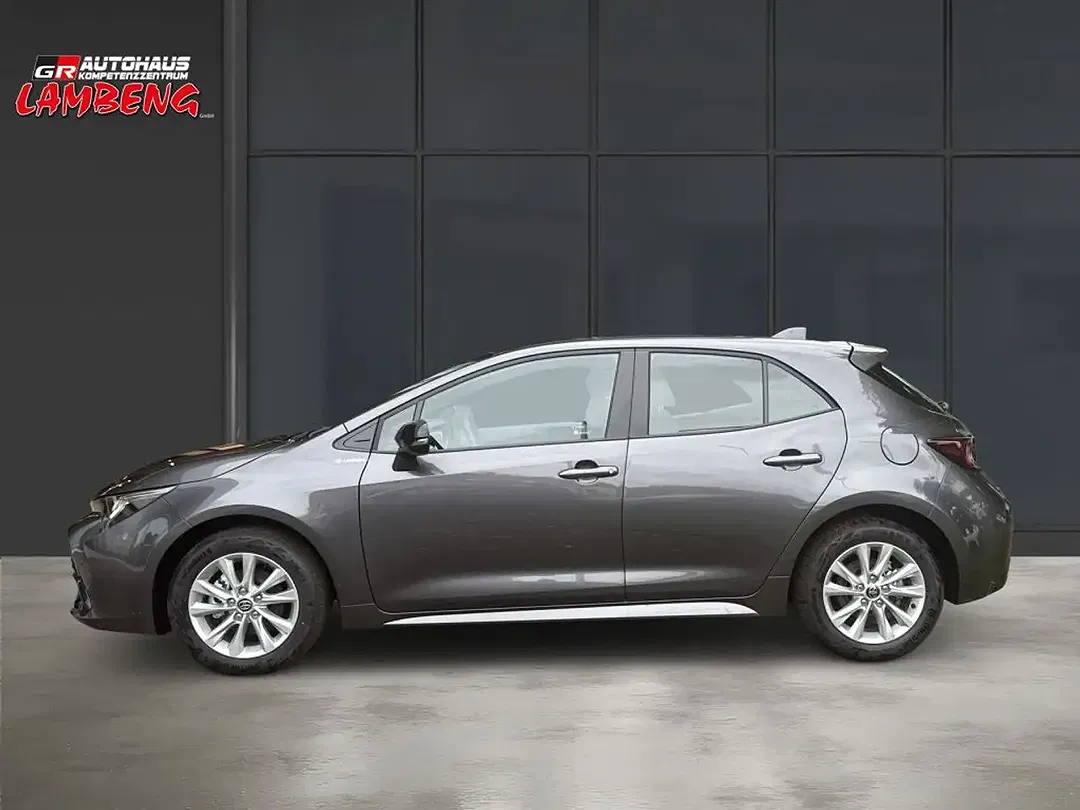 Toyota Corolla Hybrid Business Edition - Thumbnail 3