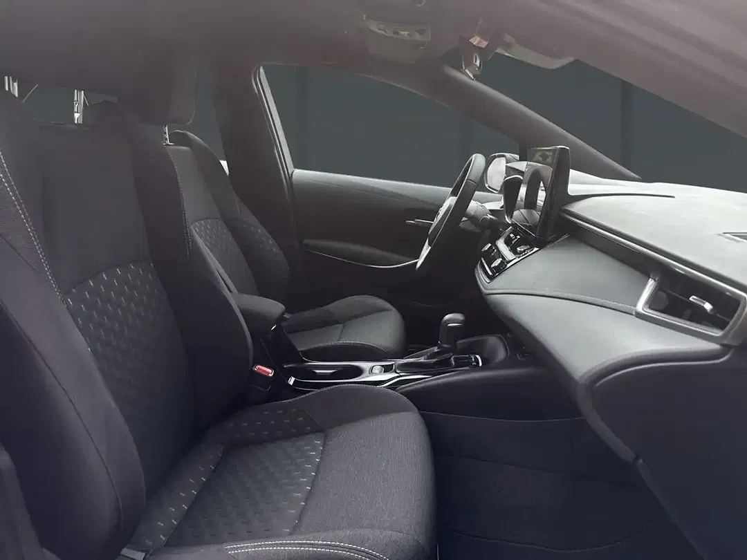 Toyota Corolla Hybrid Business Edition - Thumbnail 6