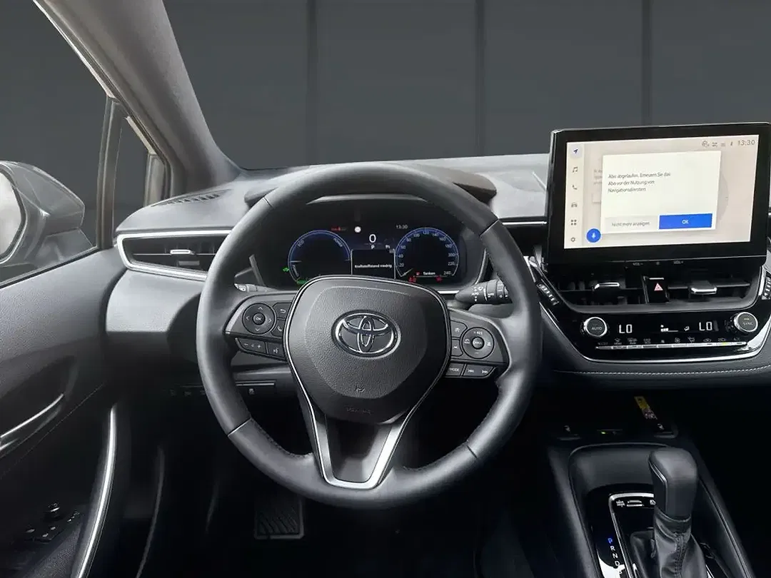 Toyota Corolla Hybrid Business Edition - Thumbnail 9