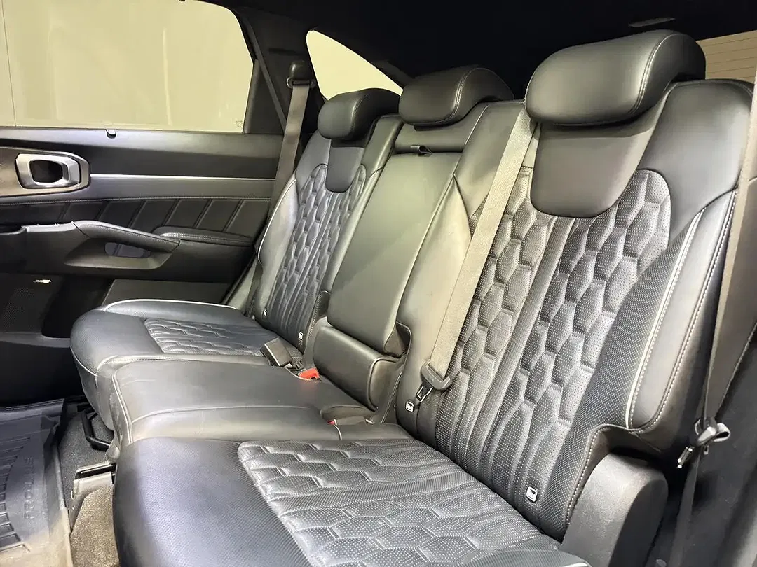 Kia Sorento 1.6 PHEV Hybrid AWD - Thumbnail 10