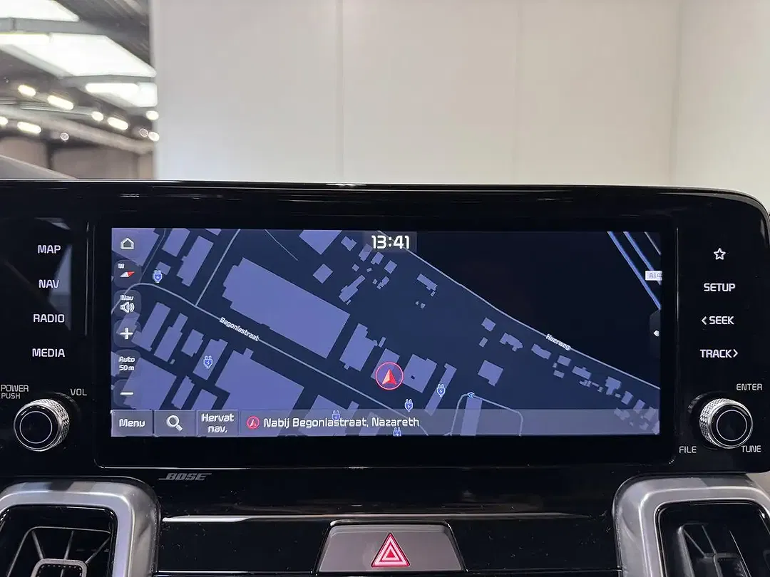 Kia Sorento 1.6 PHEV Hybrid AWD - Thumbnail 14