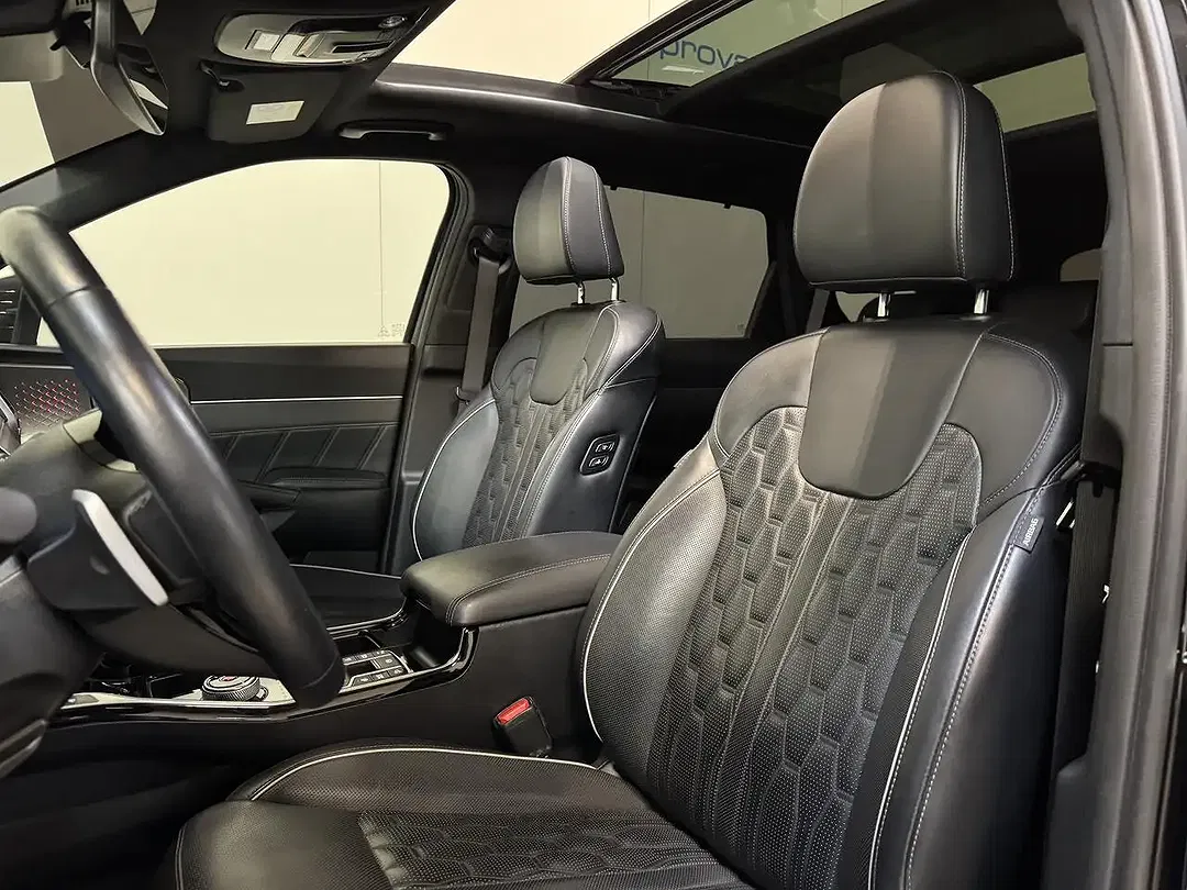 Kia Sorento 1.6 PHEV Hybrid AWD - Thumbnail 18