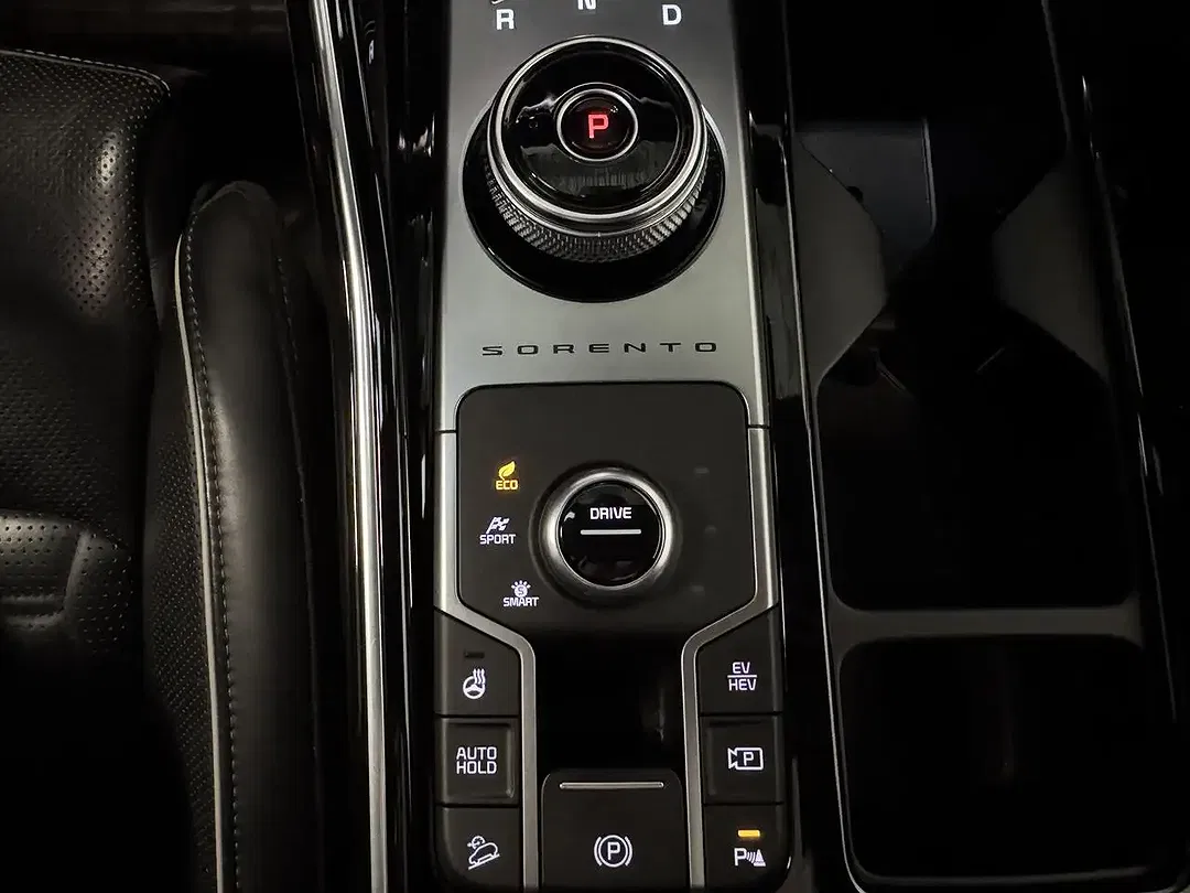 Kia Sorento 1.6 PHEV Hybrid AWD - Thumbnail 21