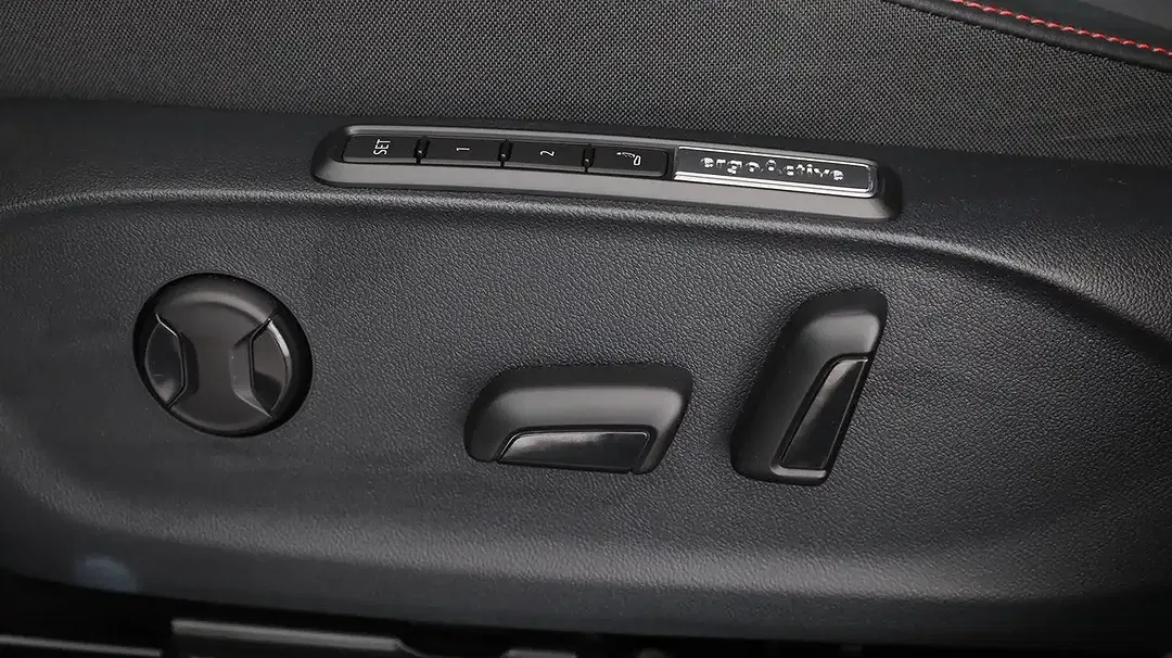 Volkswagen ID.7 4Motion Business - Thumbnail 11