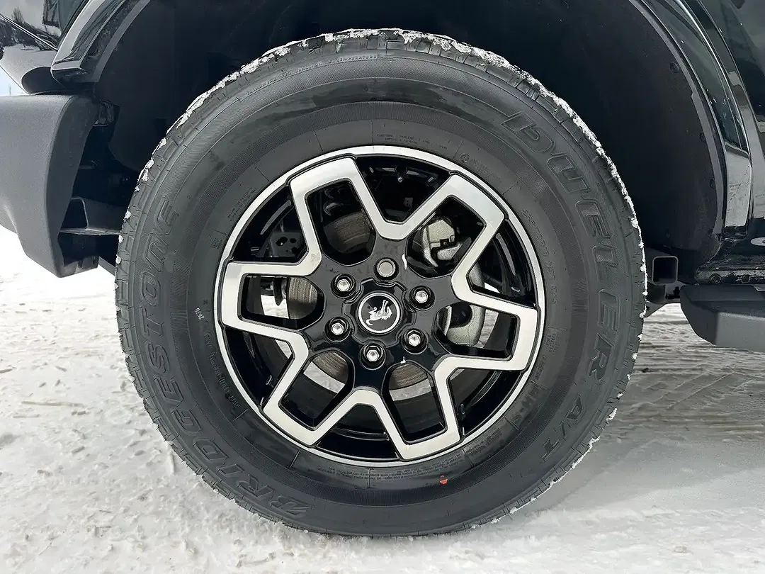 Ford Bronco 4x4 - Thumbnail 10