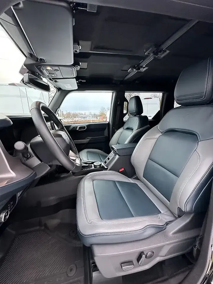 Ford Bronco 4x4 - Thumbnail 11