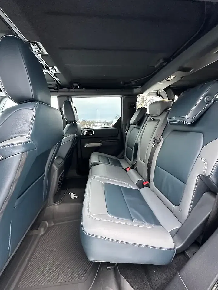 Ford Bronco 4x4 - Thumbnail 12