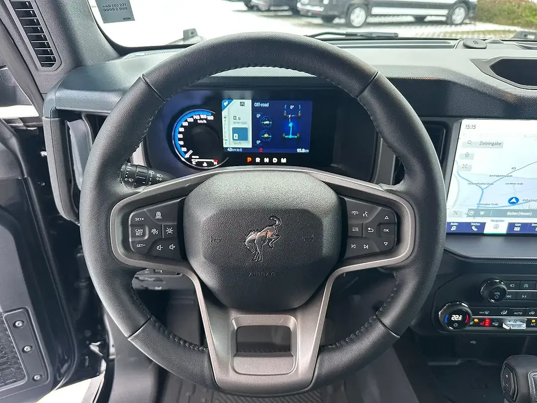 Ford Bronco 4x4 - Thumbnail 13