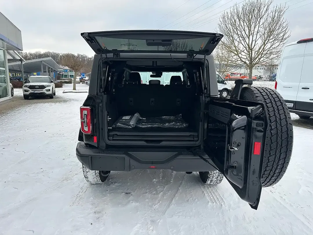 Ford Bronco 4x4 - Thumbnail 6