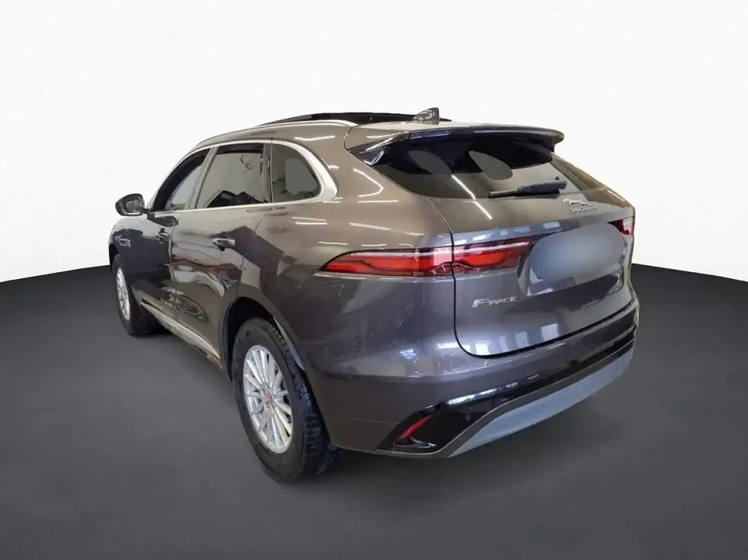 Jaguar F-Pace R-Dynamic SE - Thumbnail 3