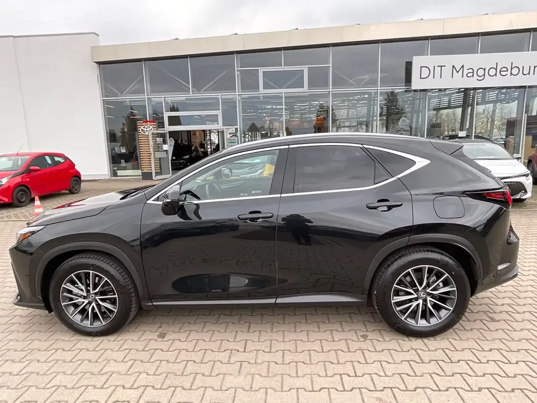 Lexus NX 350h Executive Line - Thumbnail 3