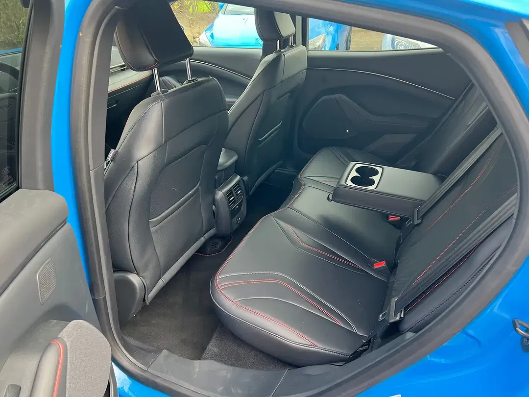 Ford Mustang 4x4 - Thumbnail 4