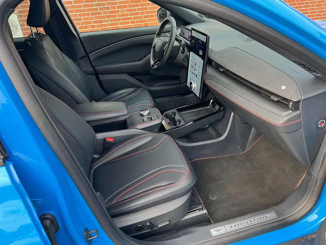 Ford Mustang 4x4 - Thumbnail 8