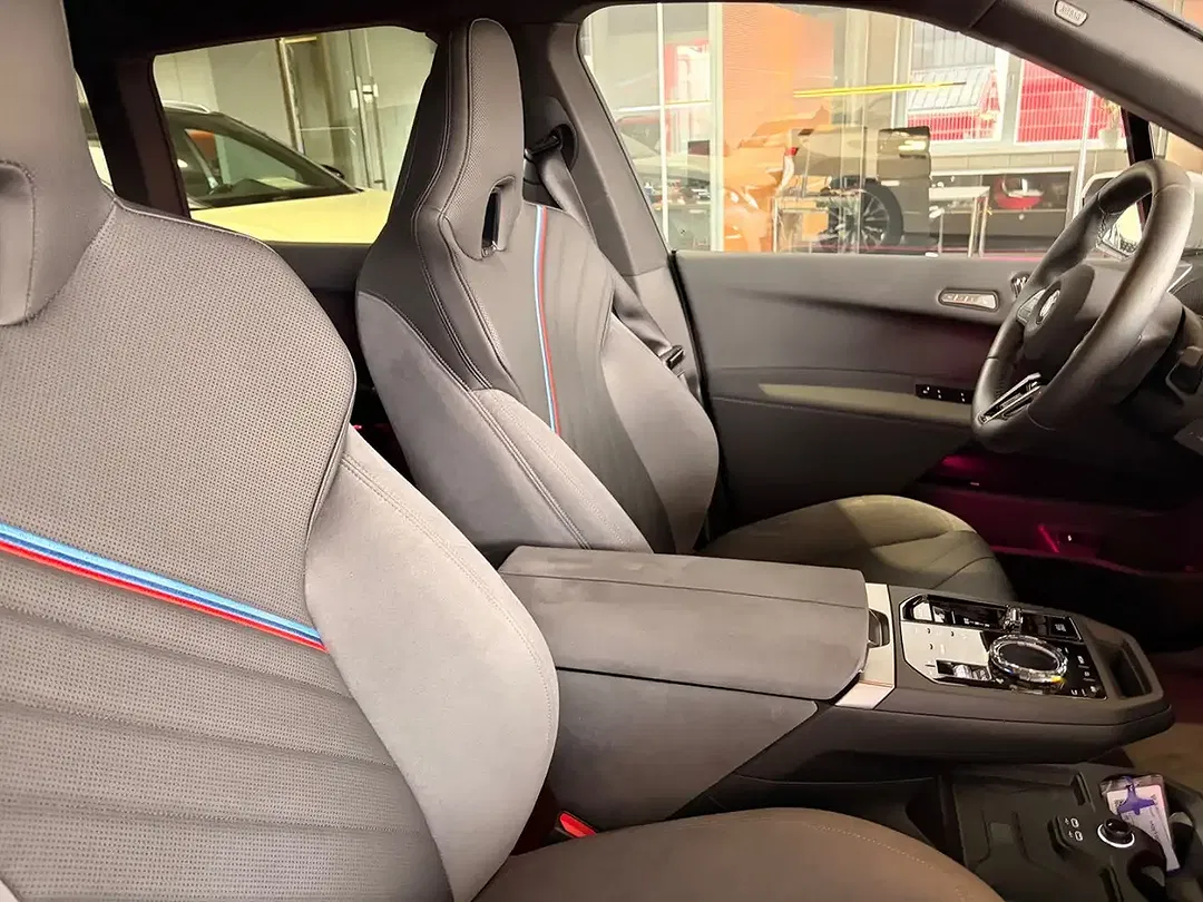 BMW iX xDrive M Sport Pro - Thumbnail 4