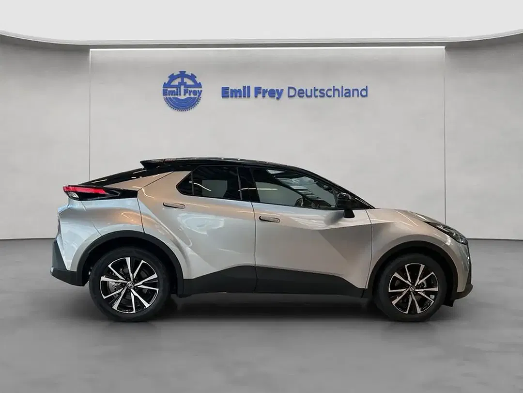 Toyota C-HR Hybrid Teamplayer - Thumbnail 6