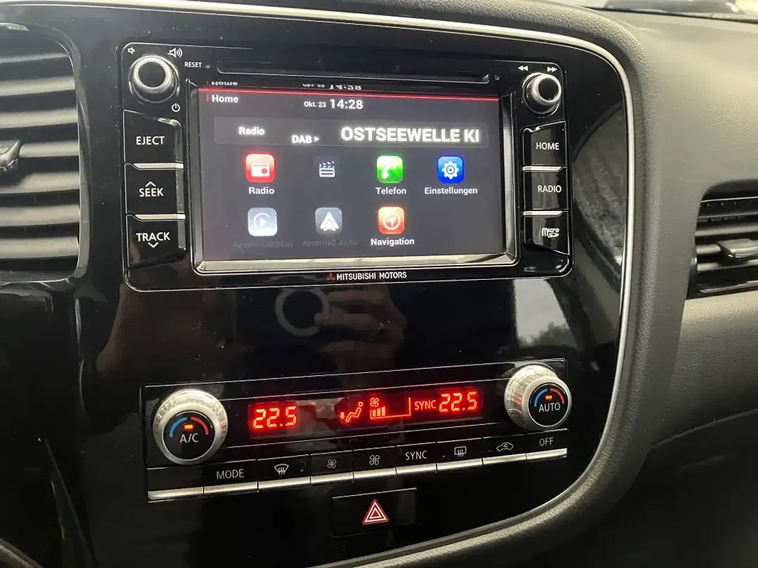 Mitsubishi Outlander 2.0 Spirit - Thumbnail 13