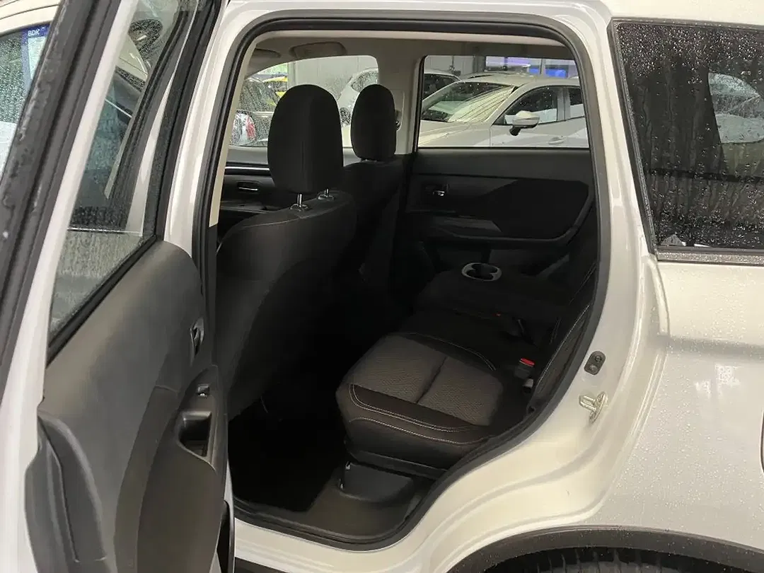 Mitsubishi Outlander 2.0 Spirit - Thumbnail 8