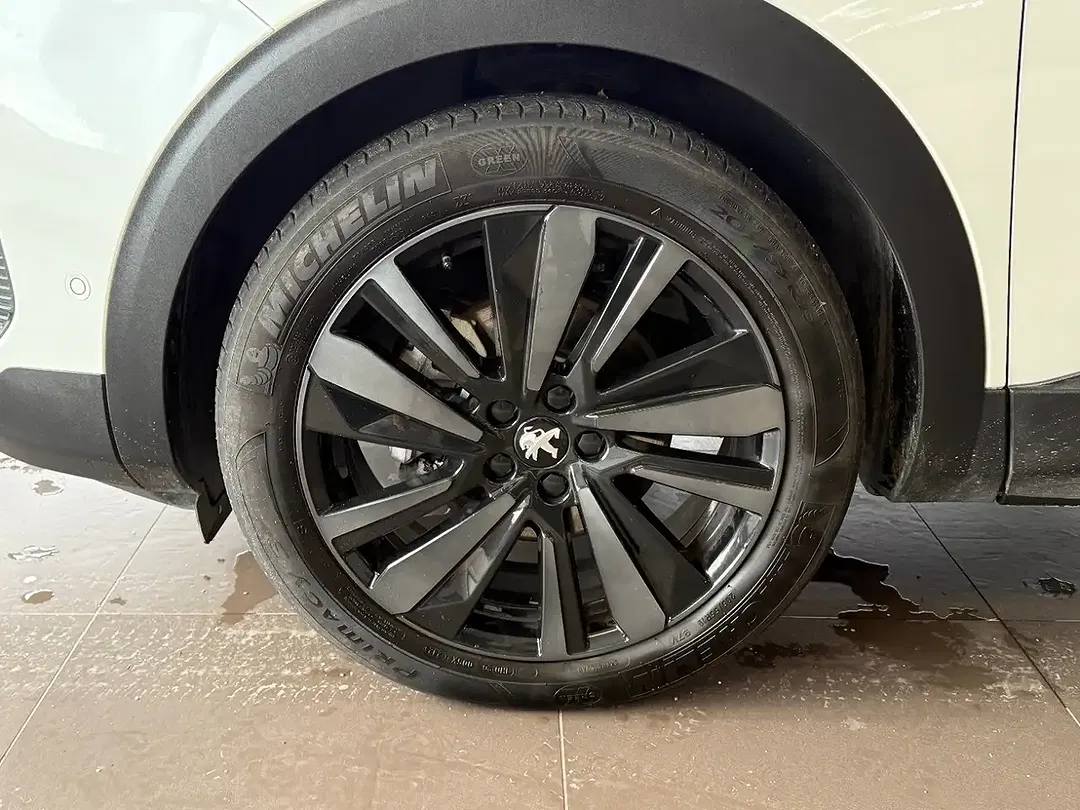 Peugeot 3008 GT - Thumbnail 6
