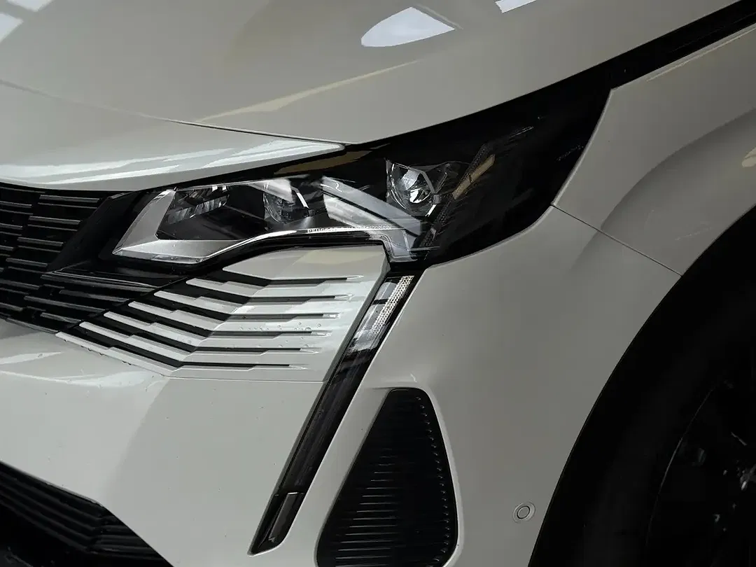 Peugeot 3008 GT - Thumbnail 7
