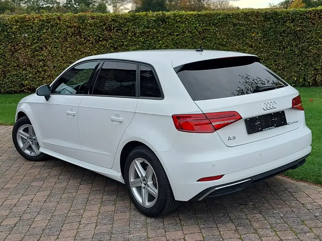Audi A3 e-tron PHEV Sportback - Thumbnail 3