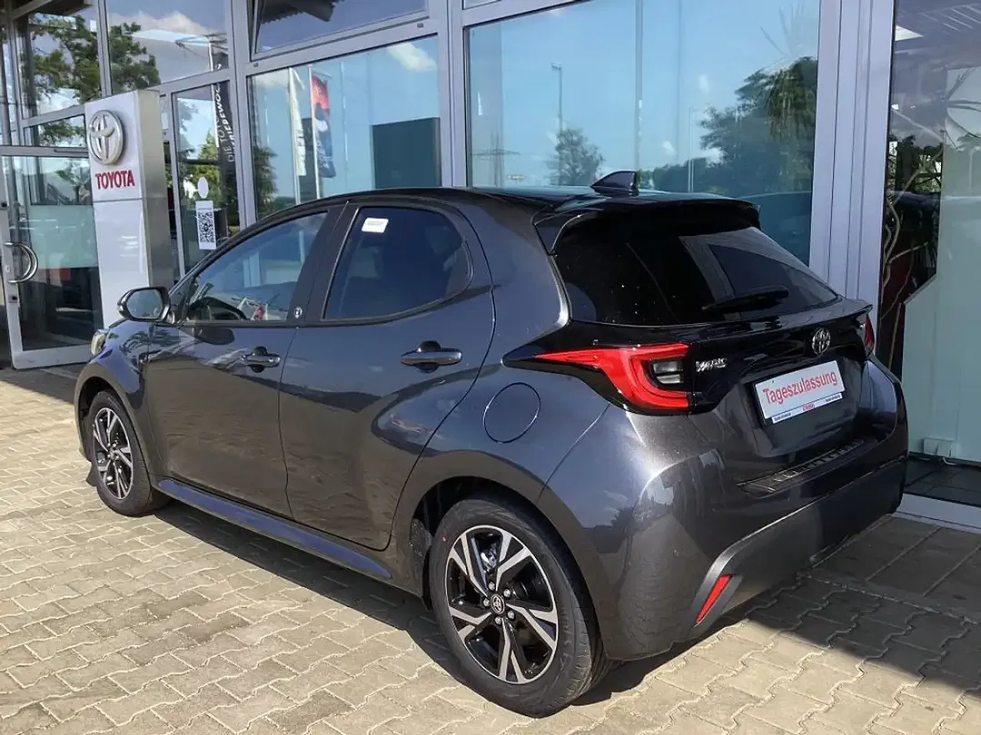 Toyota Yaris 1.5 VVT-i Hybrid Teamplayer - Thumbnail 3