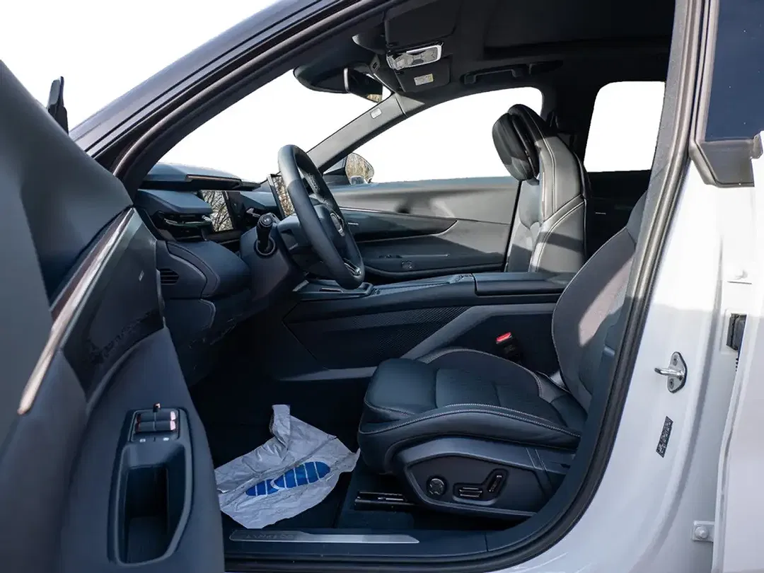 Lynk & Co 08 - Thumbnail 10