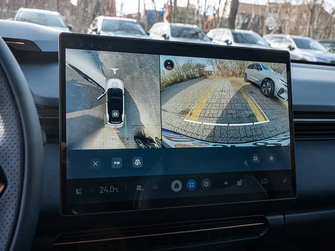 Lynk & Co 08 - Thumbnail 11