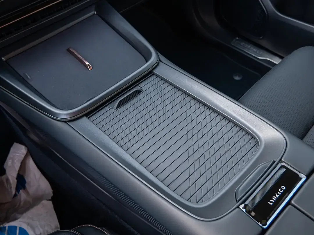 Lynk & Co 08 - Thumbnail 12