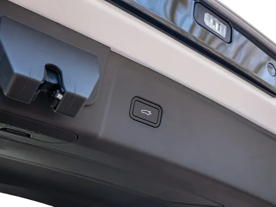 Lynk & Co 08 - Thumbnail 9