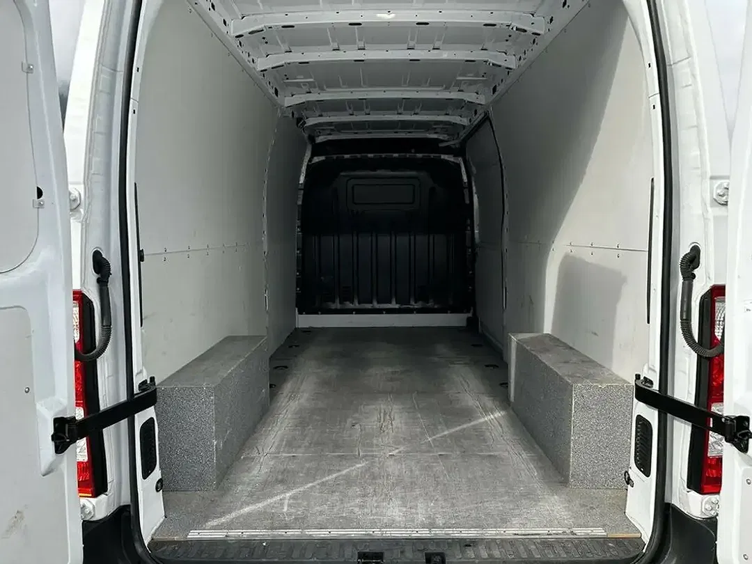 Nissan Interstar 5t dCi 150 L3H2 N-Connecta - Thumbnail 6