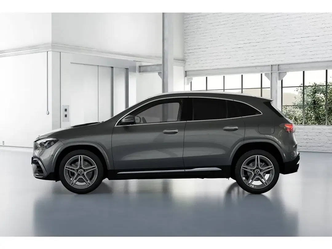 Mercedes-Benz GLA 200 - Thumbnail 3