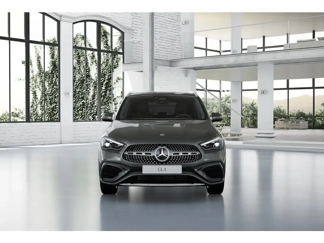 Mercedes-Benz GLA 200 - Thumbnail 4