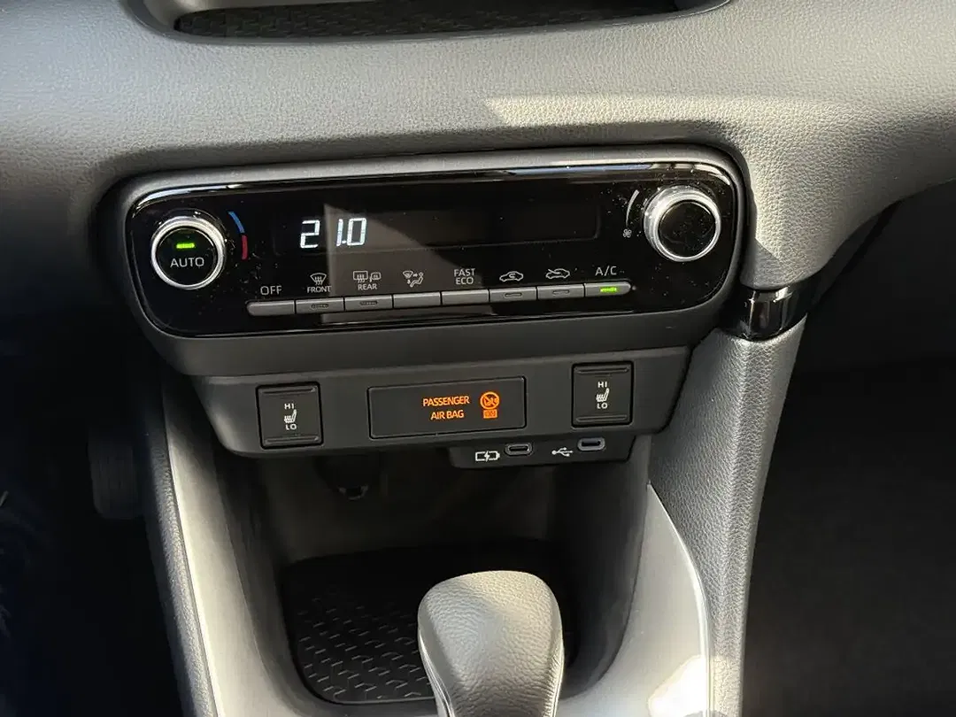 Mazda 2 1.5 VVT-i CVT Hybrid Centre-Line - Thumbnail 13