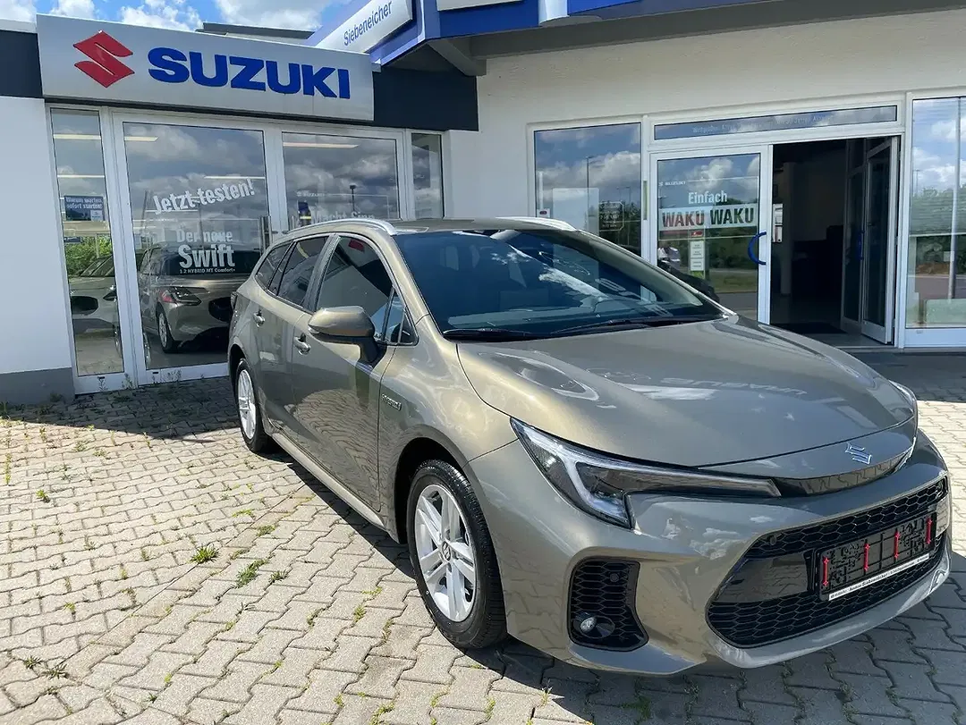 Suzuki Swace 1.8 - Thumbnail 2